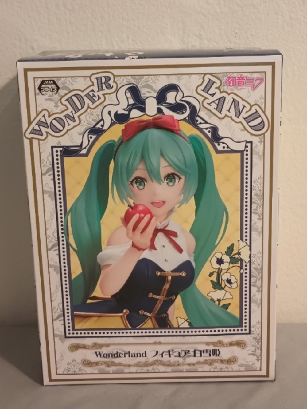 Taito Hatsune Miku Wonderland Snow White Figure